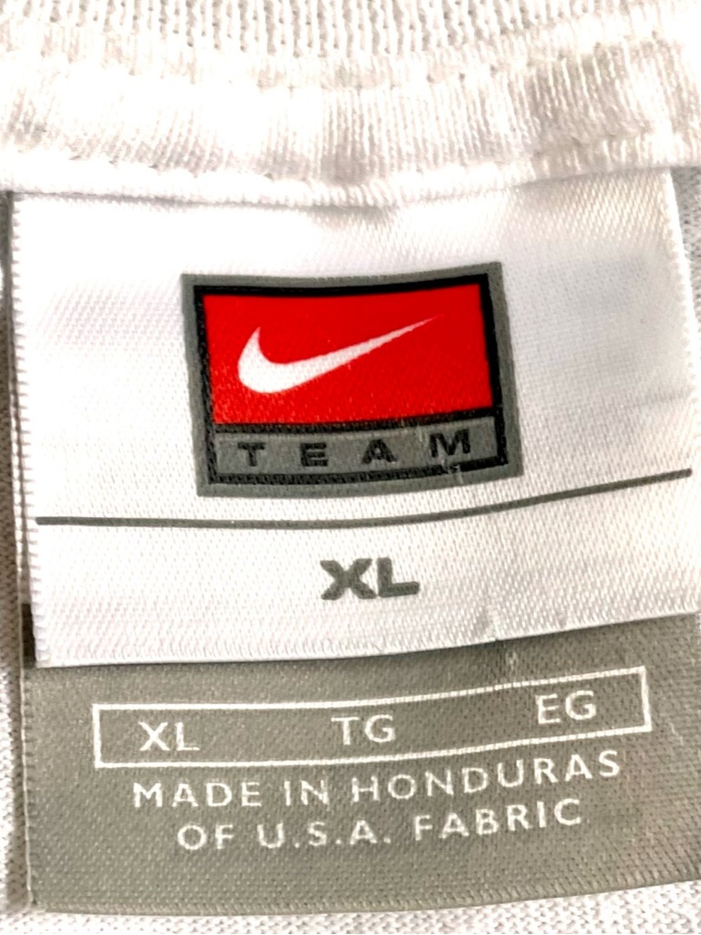 Nike Men’s White Short-Sleeve Yankee Stadium Cooperstown Collection Graphic Tee - Picture 4 of 5